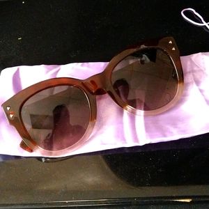 Fendi women sunglasses